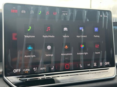 New 2026 Volkswagen Tiguan SE R-Line FWD image 29