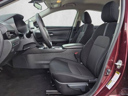 Used 2024 Nissan Sentra SV FWD image 15