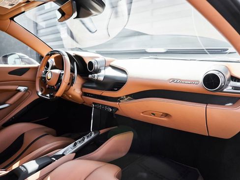 Used 2020 Ferrari F8 Tributo image 46