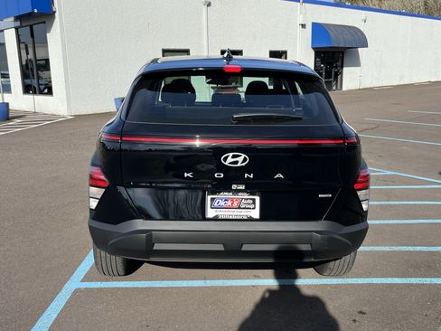 New 2026 Hyundai Kona SE AWD/4WD image 4