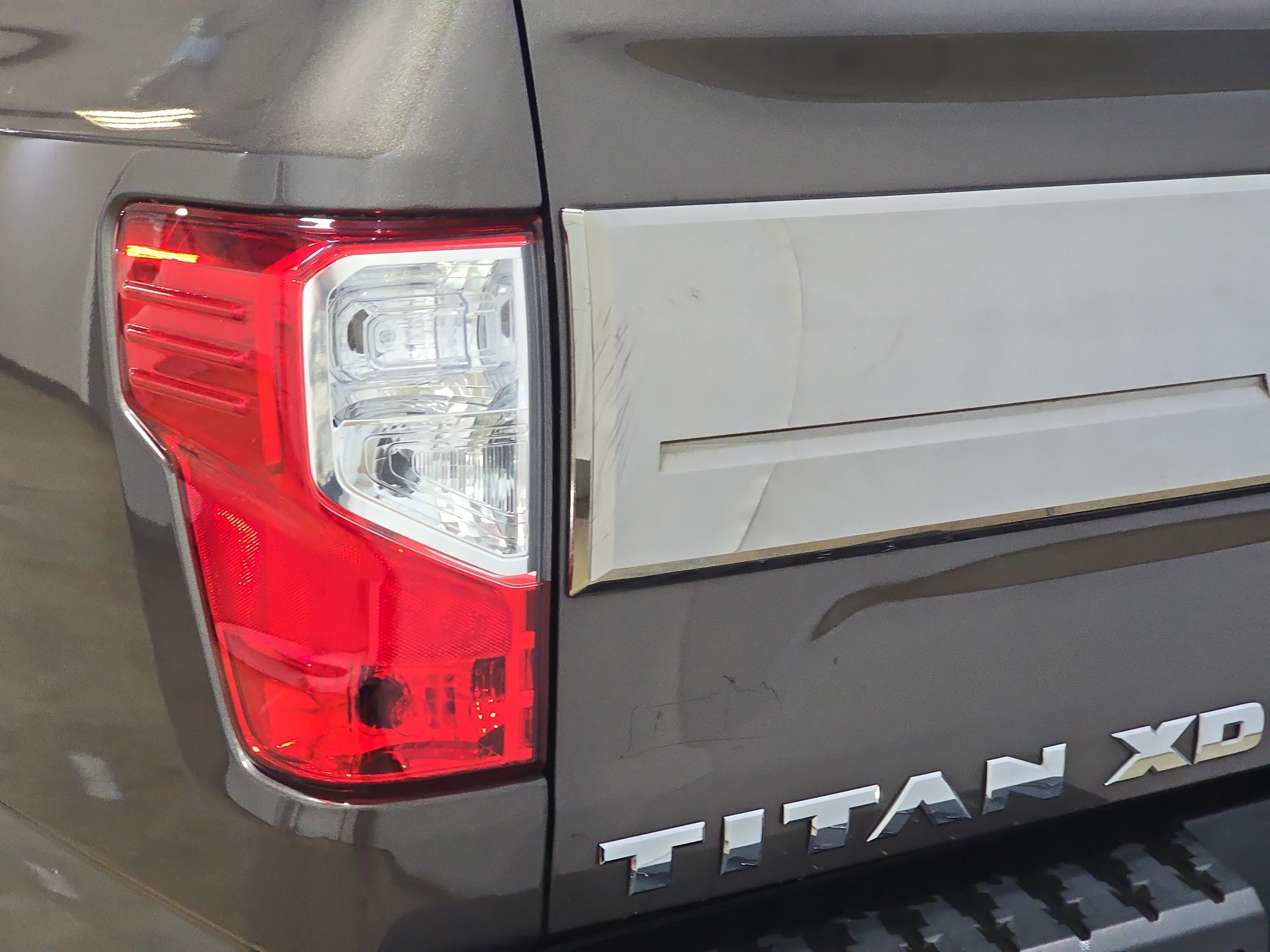 Used 2017 Nissan Titan Platinum Reserve AWD/4WD image 29