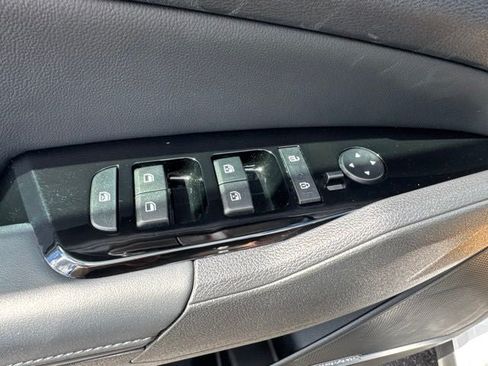 Used 2025 Kia Sportage SX FWD image 9