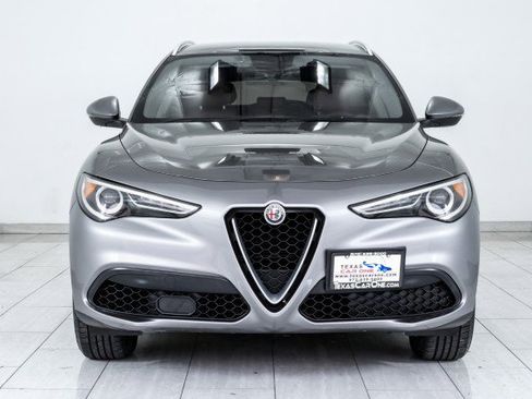 Used 2019 Alfa Romeo Stelvio RWD image 3