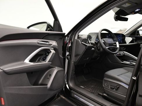 Used 2025 Audi Q5 Premium w/ Convenience Package AWD/4WD image 35