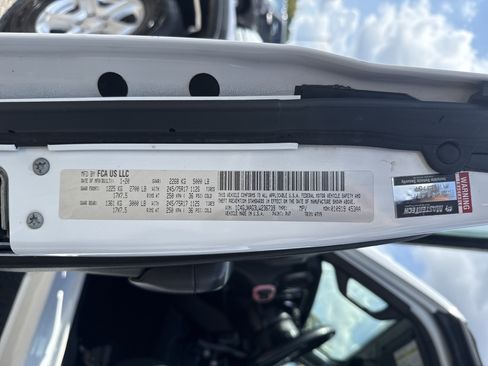 Used 2020 Jeep Wrangler Sport AWD/4WD image 28