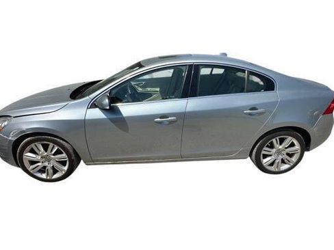 Used 2012 Volvo S60 T6 AWD/4WD image 2