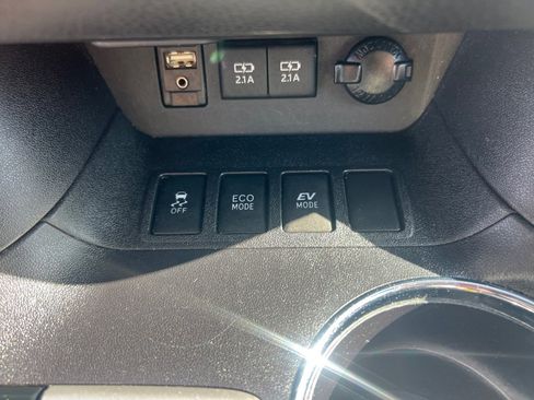 Used 2017 Toyota Highlander Limited AWD/4WD image 38