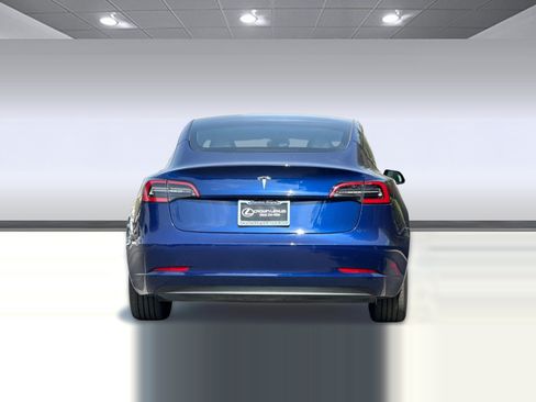 Used 2021 Tesla Model 3 Standard Range Plus RWD image 9
