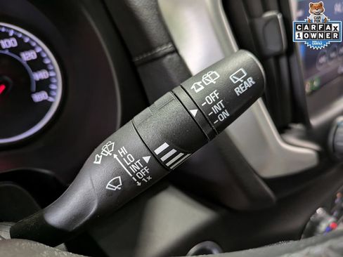 Used 2024 GMC Terrain SLT w/ Infotainment Package II AWD/4WD image 19