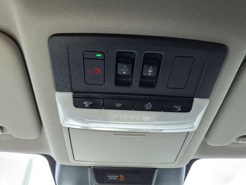 Used 2021 Nissan Rogue SL w/ Premium Package image 20