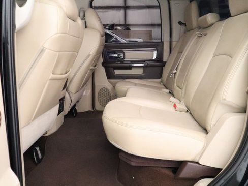 Used 2015 RAM 2500 Laramie w/ Convenience Group AWD/4WD image 10