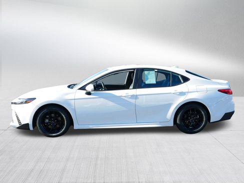 Certified 2025 Toyota Camry SE image 4