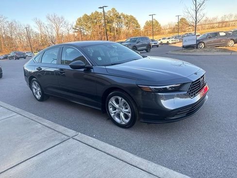 New 2025 Honda Accord LX image 6