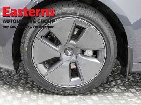 Used 2022 Tesla Model 3 Long Range AWD/4WD image 28