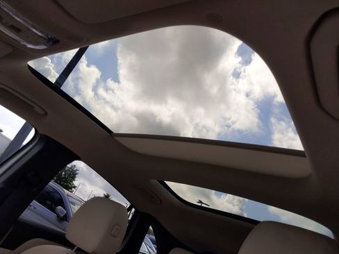 Certified 2021 Mercedes-Benz GLA 250 4MATIC image 17