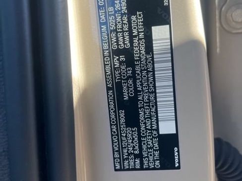 Certified 2025 Volvo XC40 B5 Ultra w/ Climate Package AWD/4WD image 30