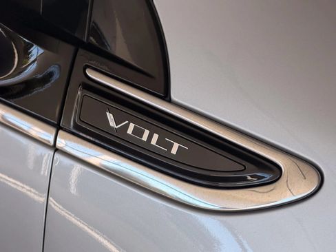 Used 2015 Chevrolet Volt FWD image 11