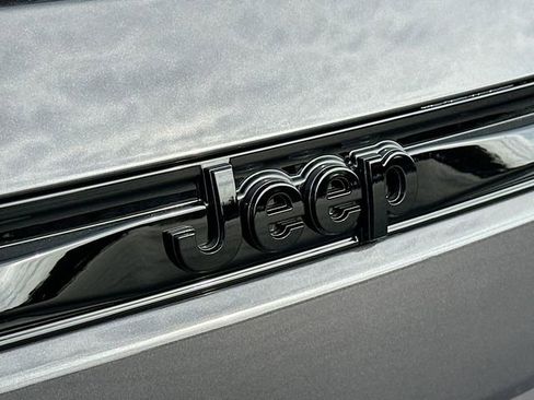 New 2026 Jeep Grand Cherokee Limited image 19