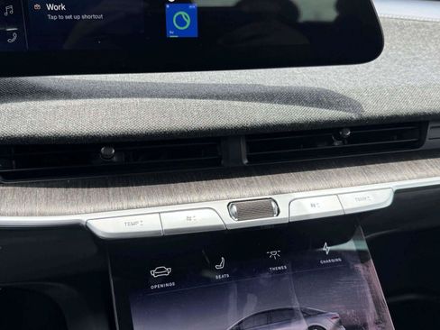 Used 2025 Lucid Air Pure RWD image 34