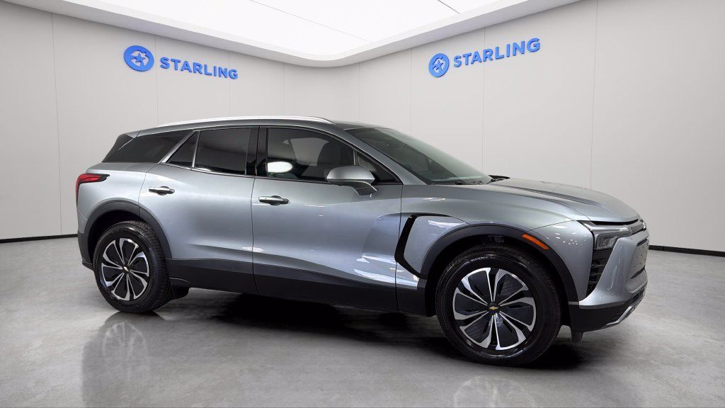 Used 2024 Chevrolet Blazer EV LT AWD/4WD image 13