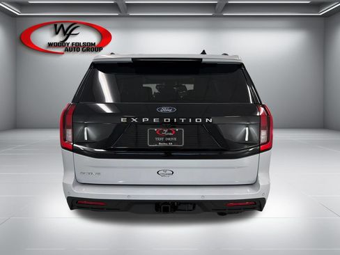 New 2026 Ford Expedition Active RWD image 7