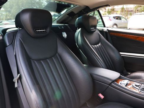 Used 2009 Mercedes-Benz SL 550 w/ Premium I Pkg image 16
