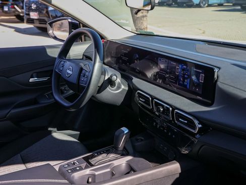 New 2026 Nissan Sentra SV FWD image 19
