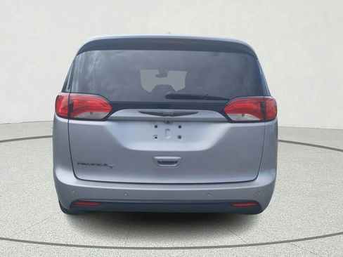 Used 2018 Chrysler Pacifica Touring Plus w/ S Appearance Package image 5