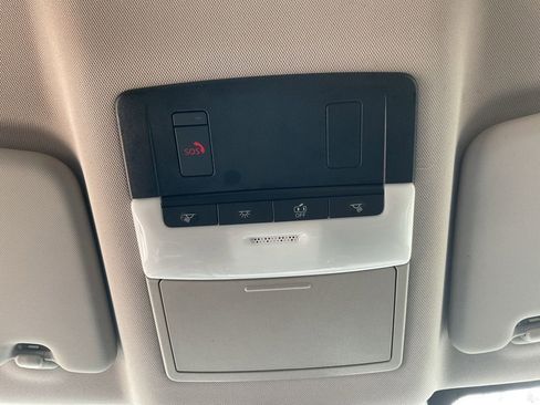 Used 2025 Nissan Rogue SV FWD image 15