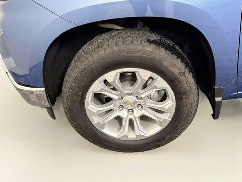Used 2024 Chevrolet Silverado 1500 LTZ AWD/4WD image 24