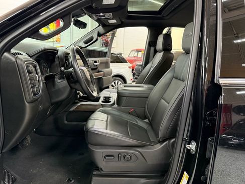 Used 2021 Chevrolet Silverado 1500 High Country w/ Technology Package image 12