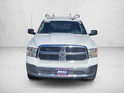Used 2018 RAM 1500 Classic SLT image 2