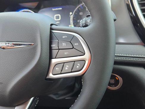 New 2026 Chrysler Pacifica Select FWD image 33