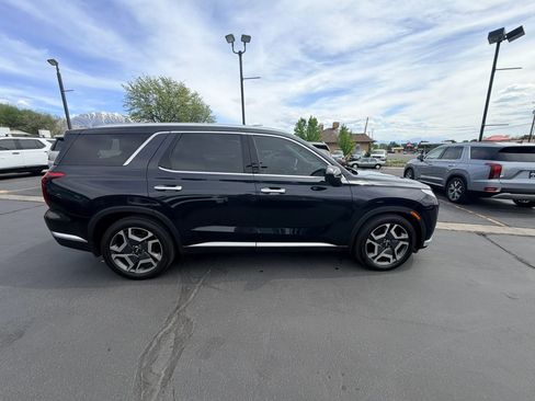 Used 2023 Hyundai Palisade Limited w/ Winter Package AWD/4WD image 3
