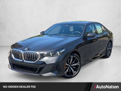 Used 2026 BMW 530i xDrive w/ M Sport Package AWD/4WD image 1