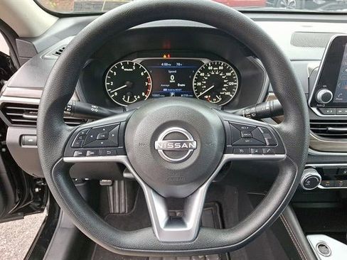 Certified 2023 Nissan Altima 2.5 SV image 18