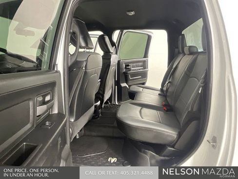 Used 2021 RAM 2500 Tradesman w/ Chrome Appearance Group AWD/4WD image 12