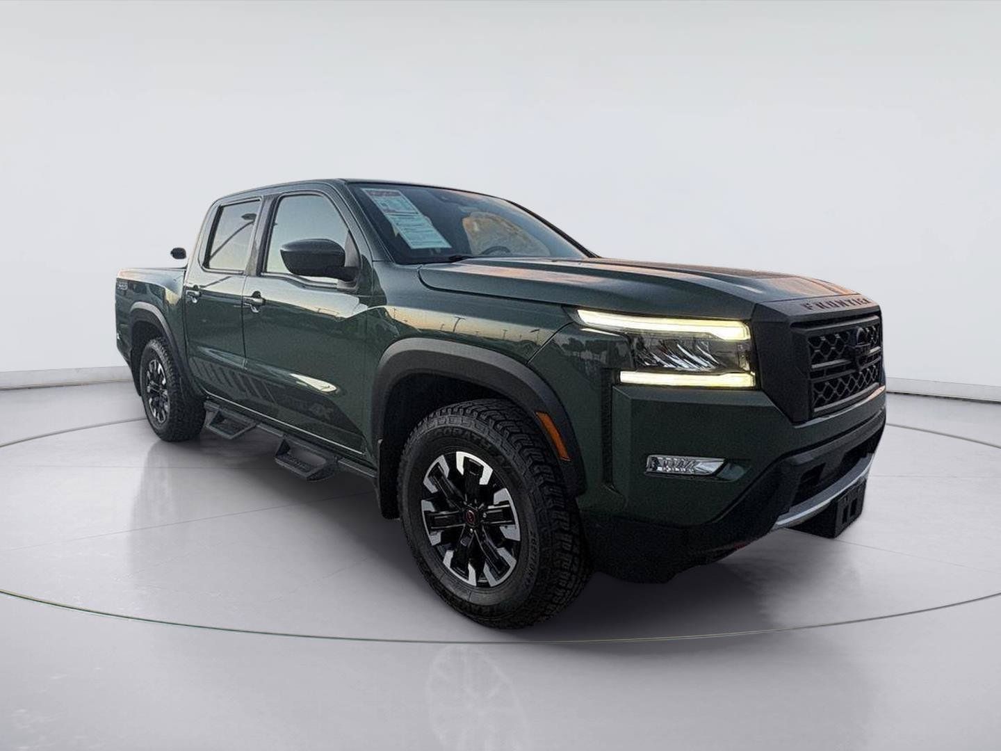 Used 2022 Nissan Frontier PRO-4X w/ Technology Package AWD/4WD image 9