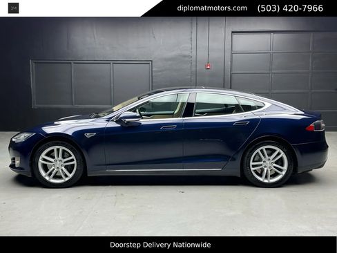 Used 2015 Tesla Model S 85 image 4