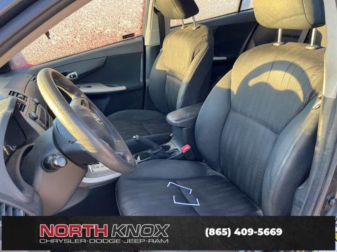 Used 2011 Toyota Corolla S image 7