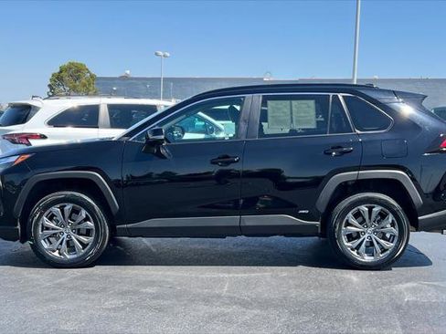 Certified 2022 Toyota RAV4 XLE Premium image 9