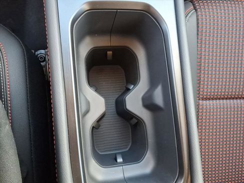 New 2026 Nissan Kicks SR image 15