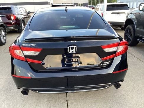 Used 2019 Honda Accord Sport image 10