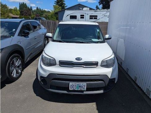 Used 2018 Kia Soul FWD image 40