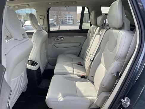 New 2026 Volvo XC90 T8 Ultra image 3