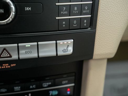 Used 2016 Mercedes-Benz E 350 E 350 4MATIC Sedan 4D image 28