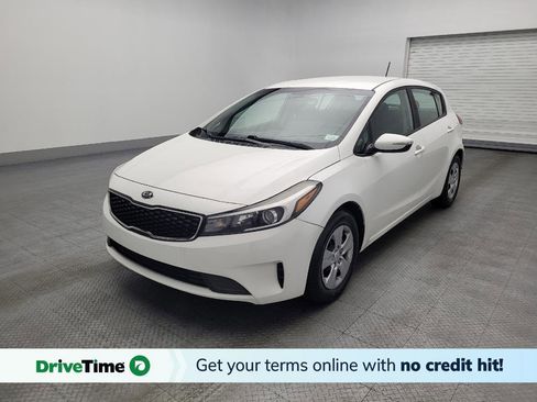 Used 2017 Kia Forte LX image 1