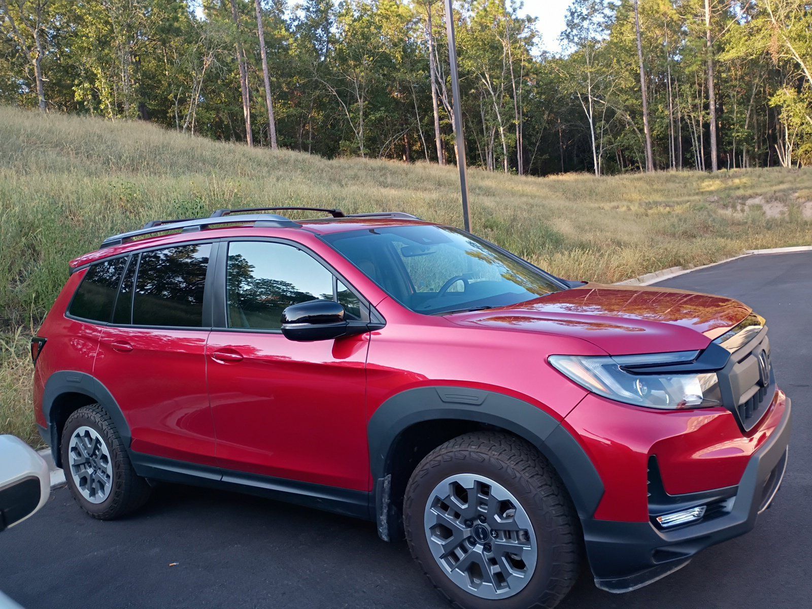 Used 2025 Honda Passport TrailSport image 4