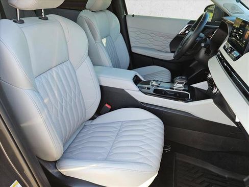 Used 2025 Mitsubishi Outlander SEL FWD image 24