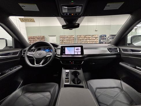 New 2026 Volkswagen Atlas Cross Sport SE AWD/4WD image 31